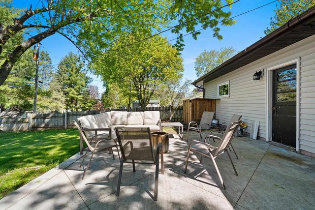 N1579 RIDGEWAY DRIVE, Greenville, WI 54942