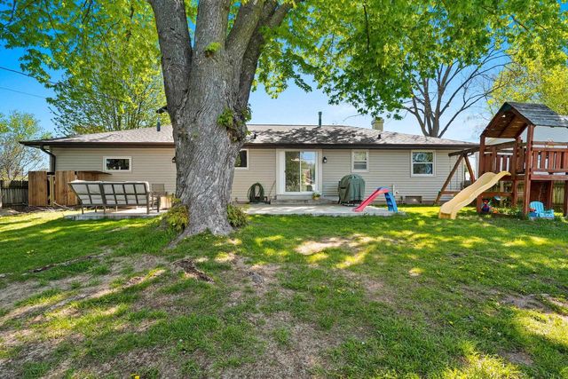 N1579 RIDGEWAY DRIVE, Greenville, WI 54942