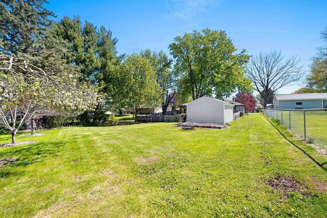 N1579 RIDGEWAY DRIVE, Greenville, WI 54942