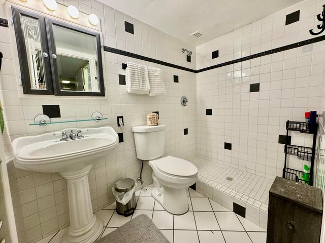 3312 Northside Dr Apt 405, Key West, FL 33040