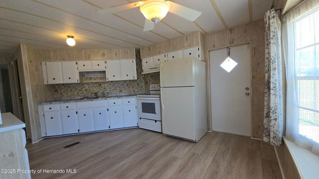 8229 Green Court, Brooksville, FL 34613