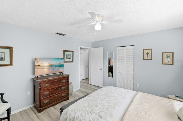 5406 11TH STREET CIRCLE E, Bradenton, FL 34203