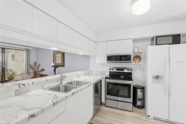 5406 11TH STREET CIRCLE E, Bradenton, FL 34203