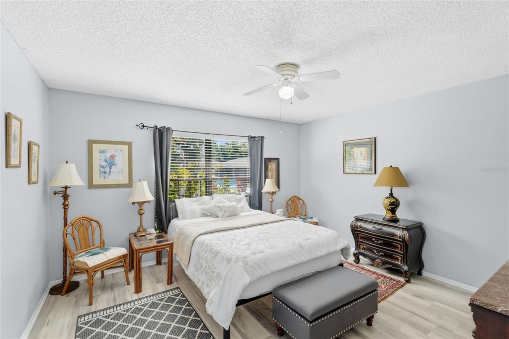 Image 15 of property listing at 5406 11TH STREET CIRCLE E, Bradenton, FL 34203