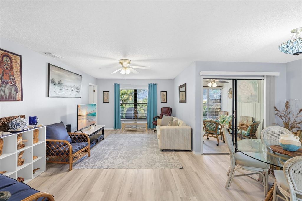 Image 3 of property listing at 5406 11TH STREET CIRCLE E, Bradenton, FL 34203