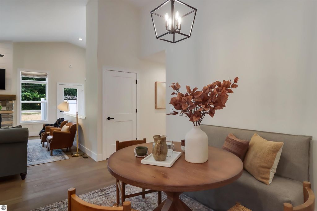 Image 10 of property listing at 1729 Linden Avenue # 18, Traverse City, MI 49686