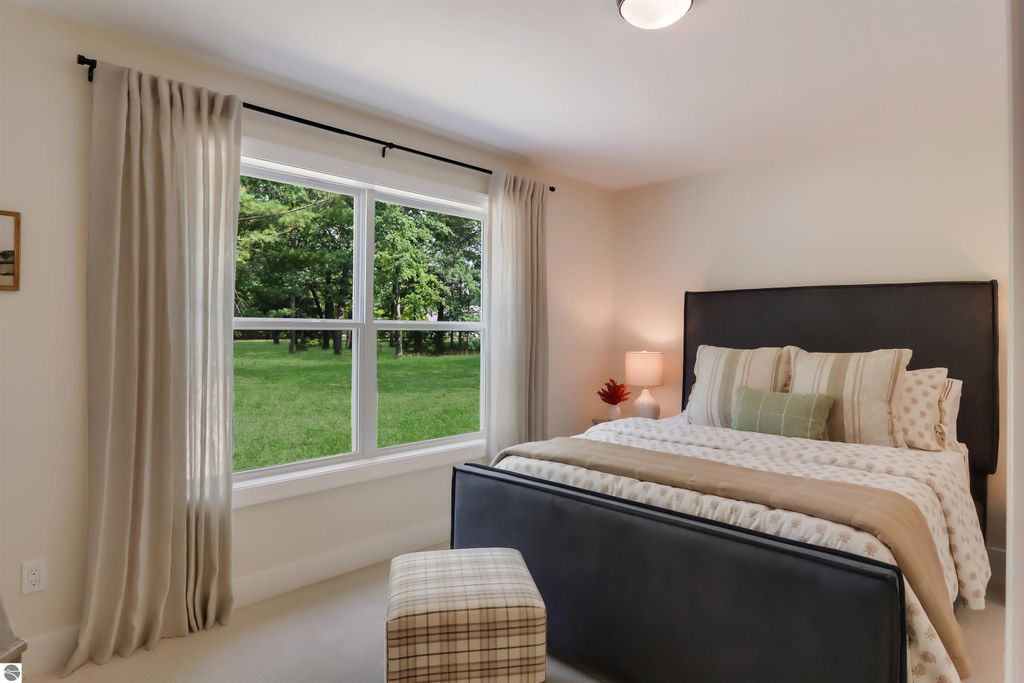 Image 21 of property listing at 1729 Linden Avenue # 18, Traverse City, MI 49686