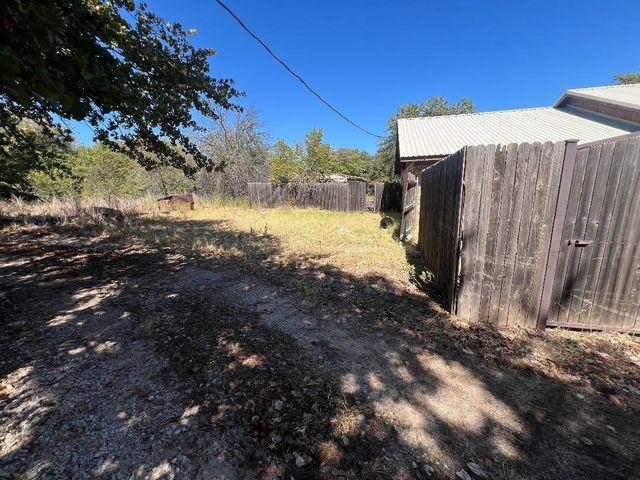 831 Boyd Road, Azle, TX 76020