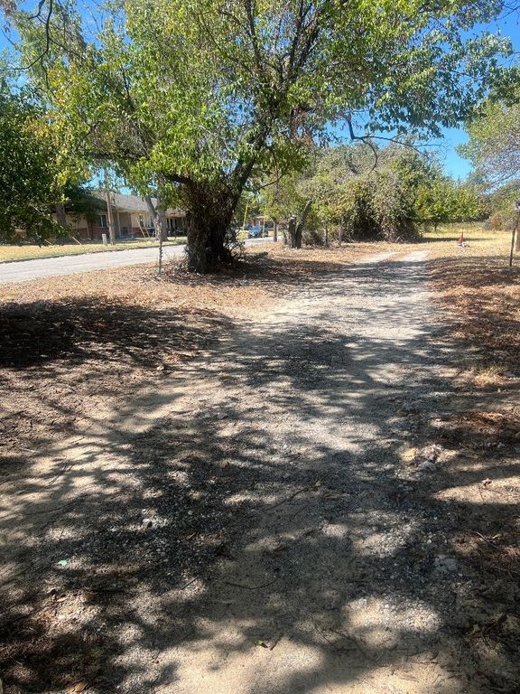 831 Boyd Road, Azle, TX 76020