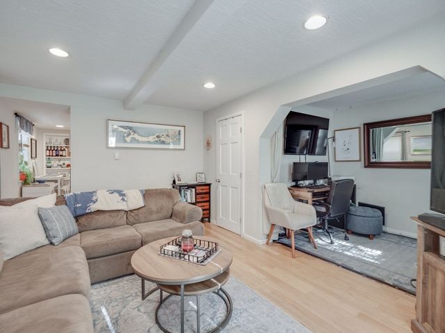 28 Mercer 2, Boston, MA 02127