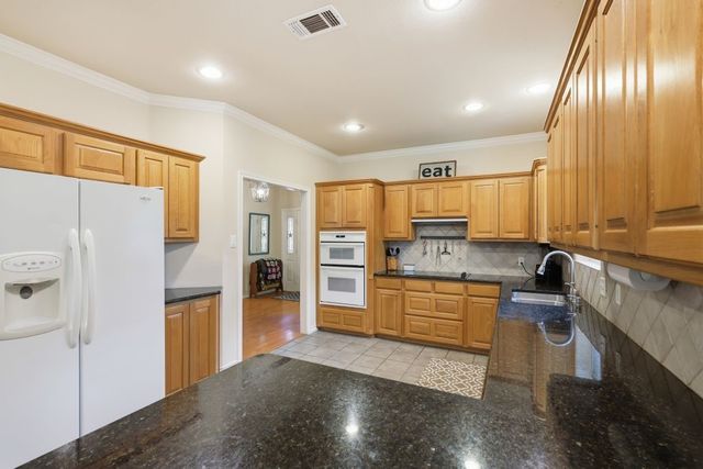 128 Southwinds Drive, Weatherford, TX 76087