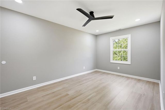 1930 Middlewood Court, High Point, NC 27265