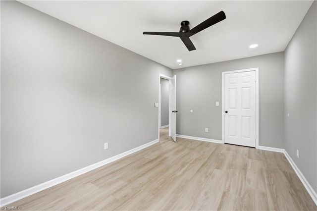 1930 Middlewood Court, High Point, NC 27265