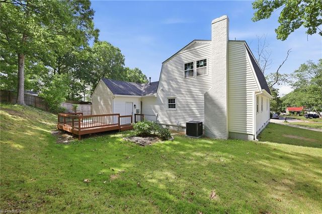1930 Middlewood Court, High Point, NC 27265