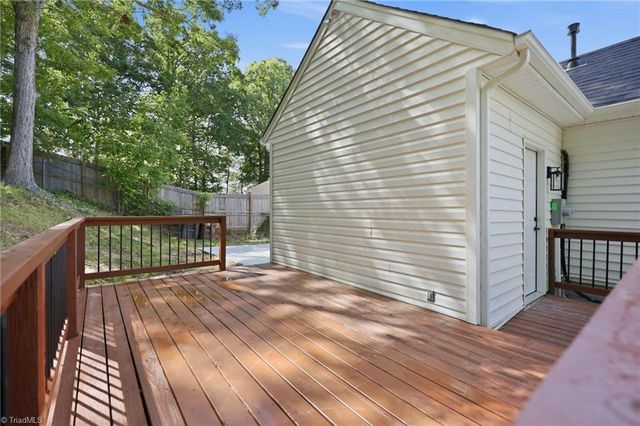 1930 Middlewood Court, High Point, NC 27265
