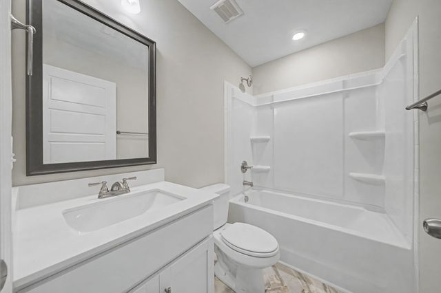 366 Galway Dr, Clarksville, TN 37042