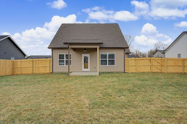 366 Galway Dr, Clarksville, TN 37042