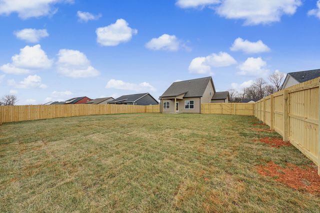 366 Galway Dr, Clarksville, TN 37042