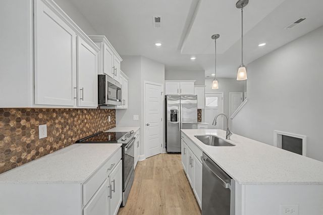 366 Galway Dr, Clarksville, TN 37042