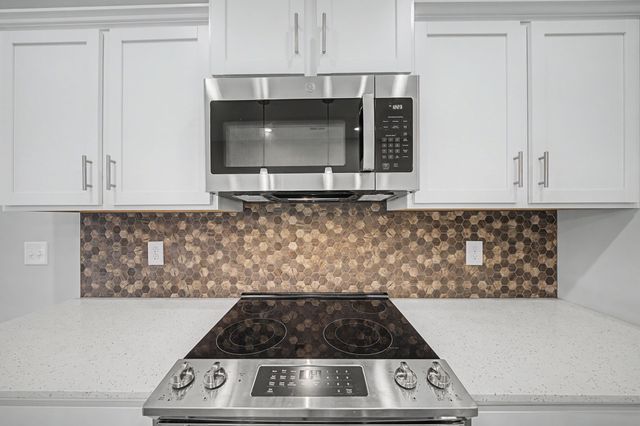 366 Galway Dr, Clarksville, TN 37042