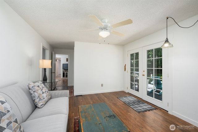 28102 SE 63rd Street, Issaquah, WA 98027