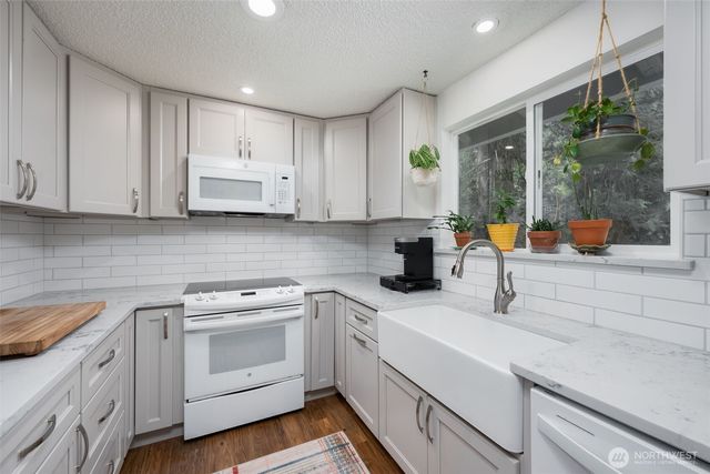 28102 SE 63rd Street, Issaquah, WA 98027