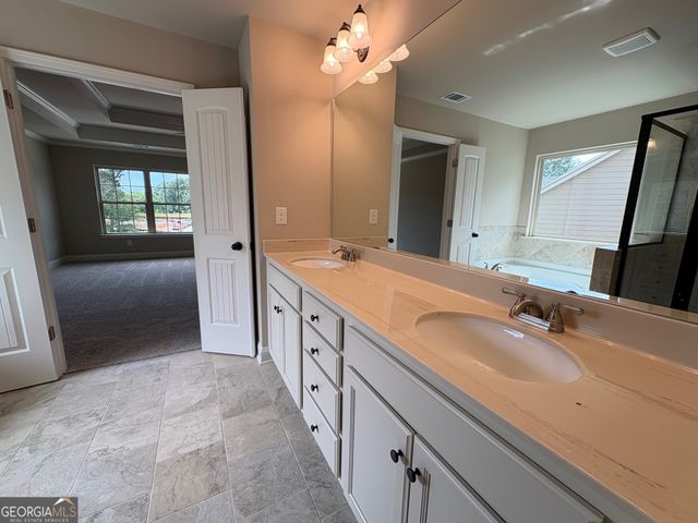 1046 Lakeview Oaks Court 20-B, Grayson, GA 30017