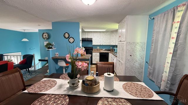 12082 Hazelhurst Drive, Springfield Twp., OH 45240