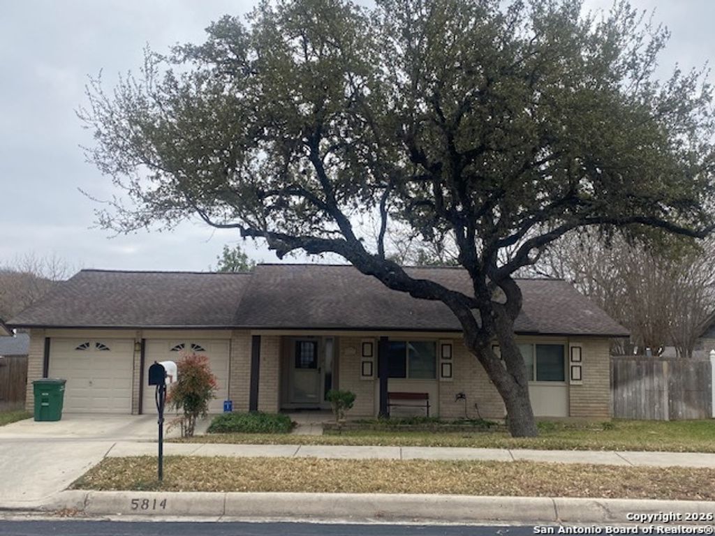5814 Echoway, San Antonio, TX 78247
