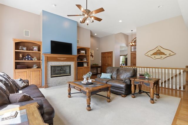 8839 Summer Estate Drive, Indianapolis, IN 46256