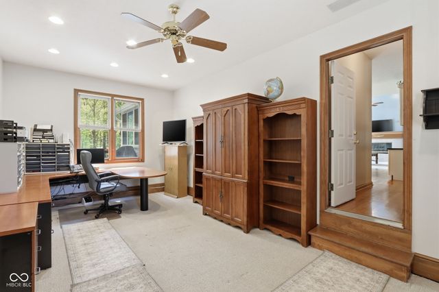 8839 Summer Estate Drive, Indianapolis, IN 46256