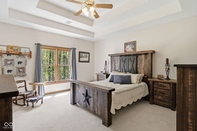 8839 Summer Estate Drive, Indianapolis, IN 46256