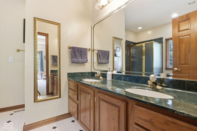 8839 Summer Estate Drive, Indianapolis, IN 46256