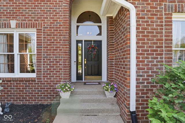 8839 Summer Estate Drive, Indianapolis, IN 46256