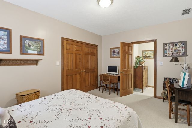 8839 Summer Estate Drive, Indianapolis, IN 46256