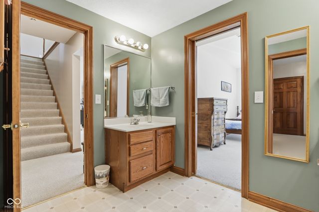 8839 Summer Estate Drive, Indianapolis, IN 46256