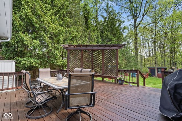 8839 Summer Estate Drive, Indianapolis, IN 46256