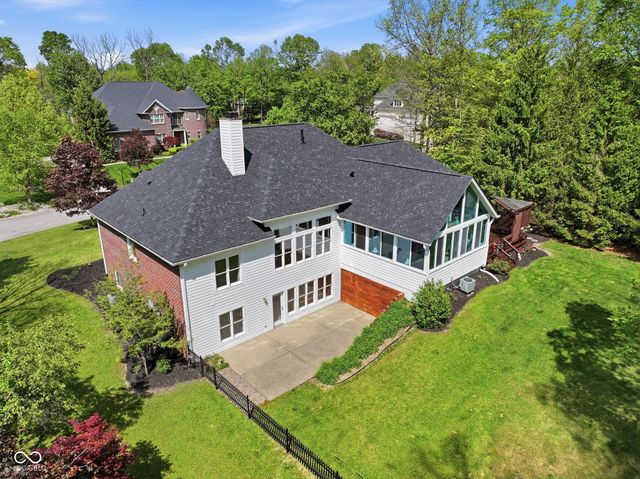 8839 Summer Estate Drive, Indianapolis, IN 46256