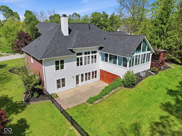 8839 Summer Estate Drive, Indianapolis, IN 46256