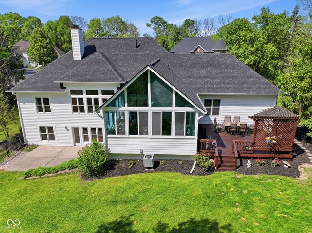 8839 Summer Estate Drive, Indianapolis, IN 46256