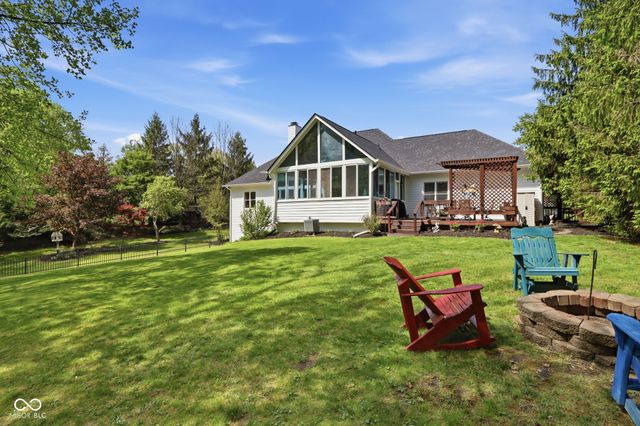 8839 Summer Estate Drive, Indianapolis, IN 46256