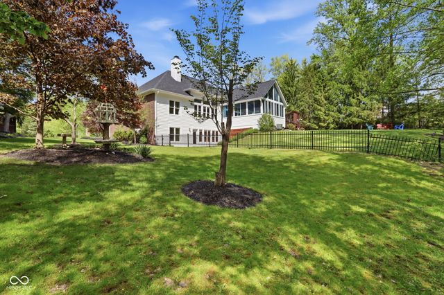 8839 Summer Estate Drive, Indianapolis, IN 46256