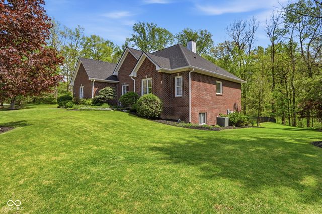 8839 Summer Estate Drive, Indianapolis, IN 46256