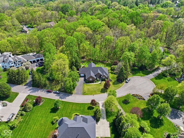 8839 Summer Estate Drive, Indianapolis, IN 46256