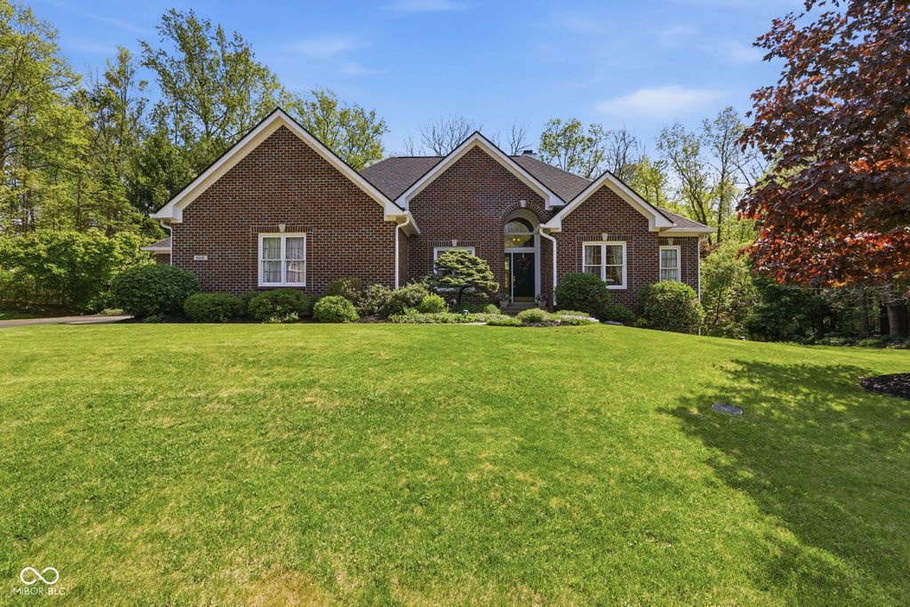 8839 Summer Estate Drive, Indianapolis, IN 46256