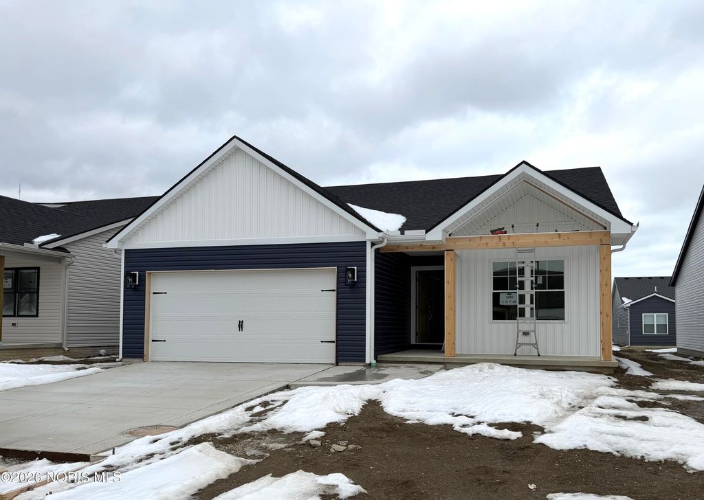 5029 Easton Drive, Oregon, OH 43616