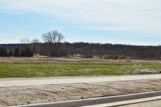 6269 John F Kennedy Drive, Deforest, WI 53532