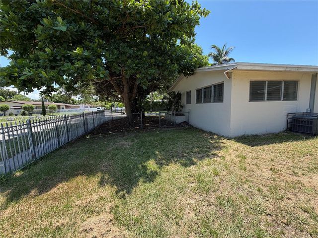 17805 NE 7th Court, Miami, FL 33162