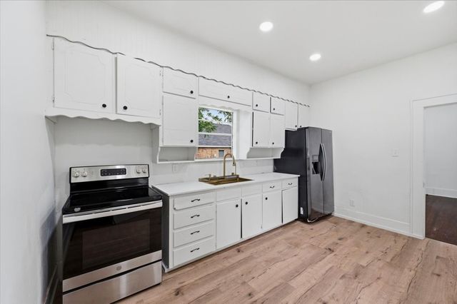 244 Dunlap Street, Waxahachie, TX 75165