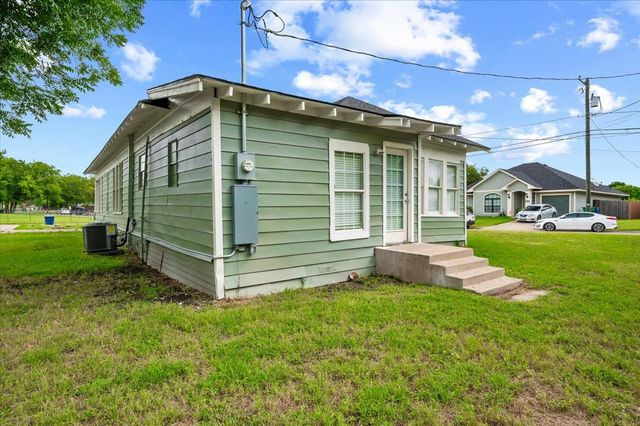 244 Dunlap Street, Waxahachie, TX 75165
